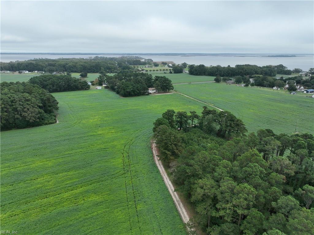 Photo of 133 Blue Heron Lane, Knotts Island, NC 27950 (MLS # 10658187)