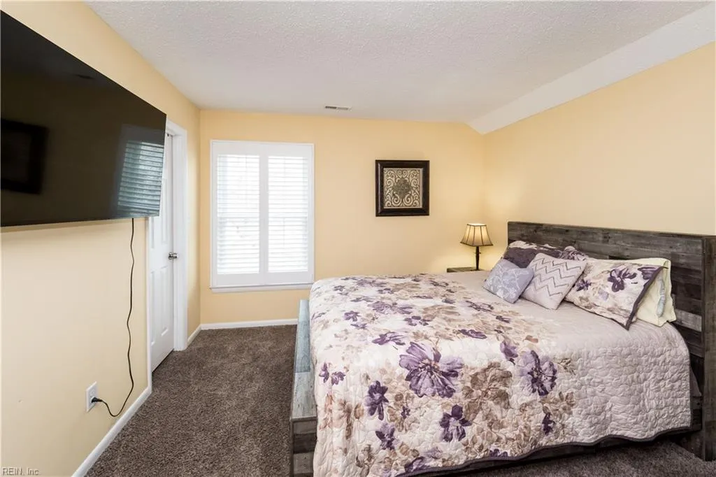 Virginia Beach, Virginia 23454, United States, 2 Bedrooms Bedrooms, ,3 BathroomsBathrooms,Residential,Active,131252