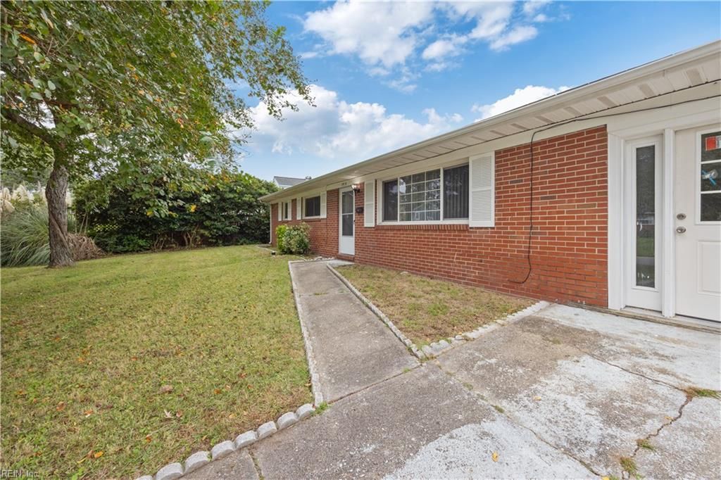 Photo of 3416 Victoria Drive, Virginia Beach, VA 23452 (MLS # 10613133)