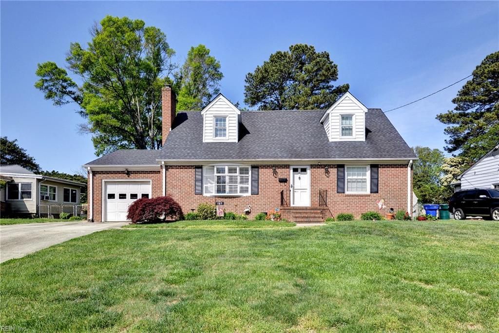 Photo of 107 Glade Road, Newport News, VA 23606 (MLS # 10630442)