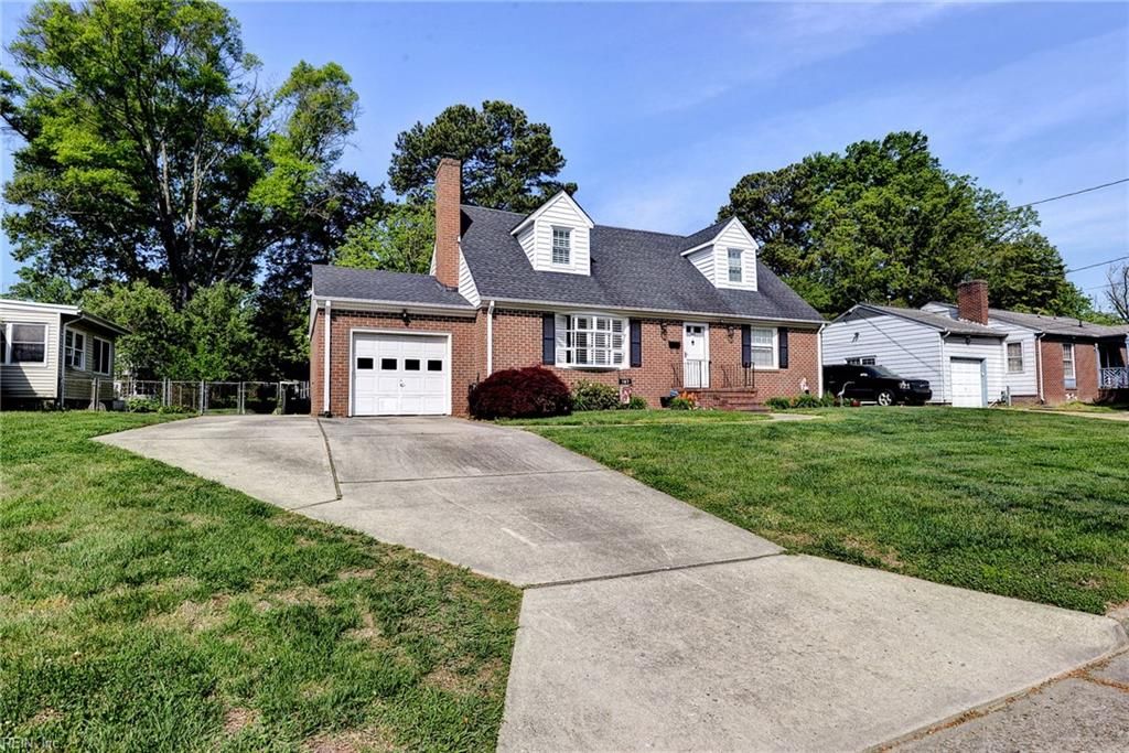 Photo of 107 Glade Road, Newport News, VA 23606 (MLS # 10630442)