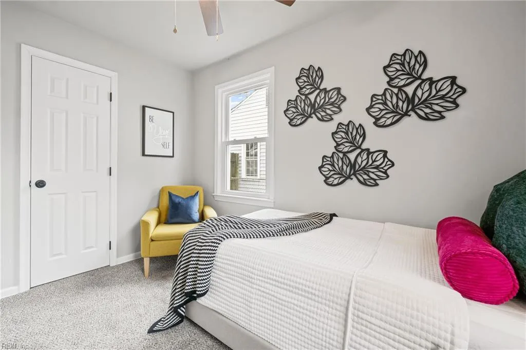 Hampton, Virginia 23663, United States, 2 Bedrooms Bedrooms, ,1 BathroomBathrooms,Residential,Pending,10914