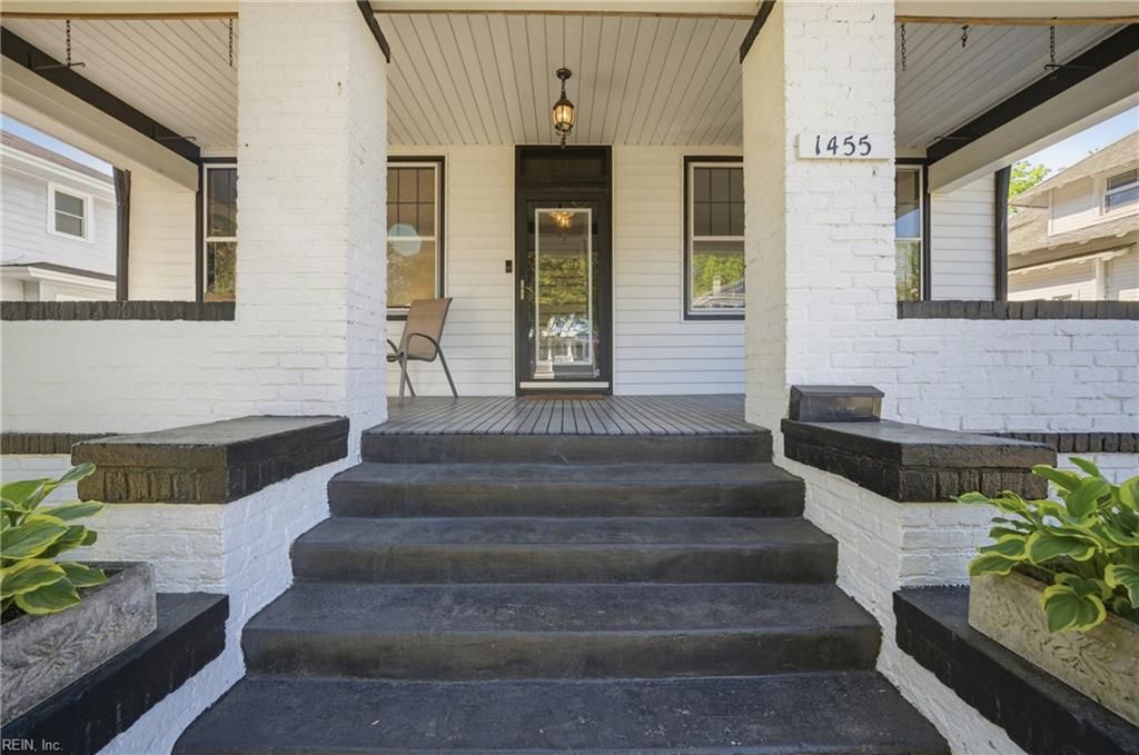 Photo of 1455 Ashland Circle, Norfolk, VA 23509 (MLS # 10630851)