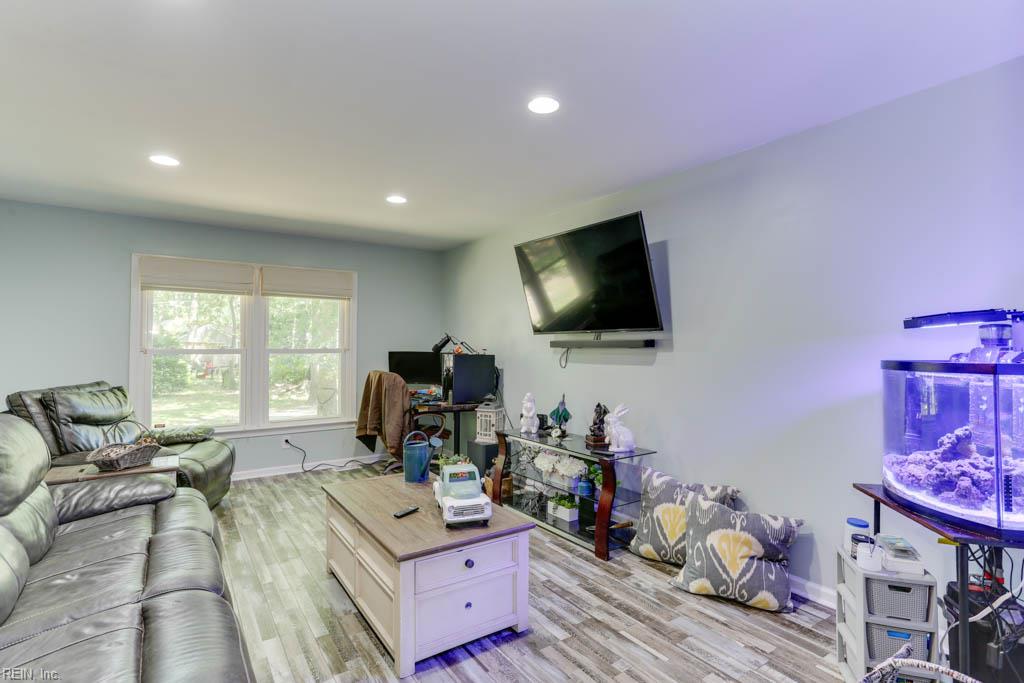 20 Hatteras LNDG