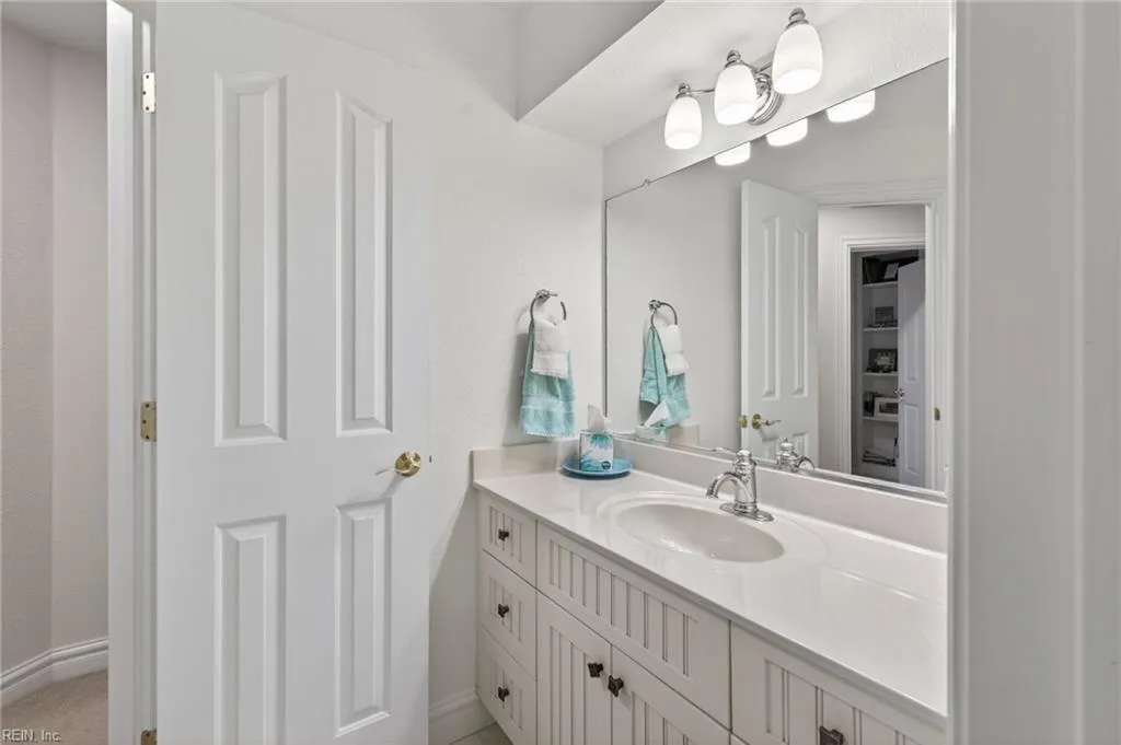 Virginia Beach, Virginia 23456, United States, 6 Bedrooms Bedrooms, ,5 BathroomsBathrooms,Residential,Active,254586