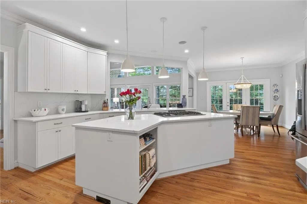 Virginia Beach, Virginia 23456, United States, 6 Bedrooms Bedrooms, ,5 BathroomsBathrooms,Residential,Active,254586