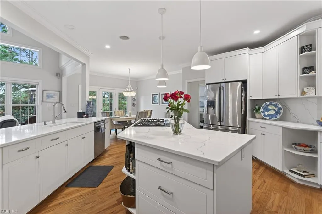 Virginia Beach, Virginia 23456, United States, 6 Bedrooms Bedrooms, ,5 BathroomsBathrooms,Residential,Active,254586