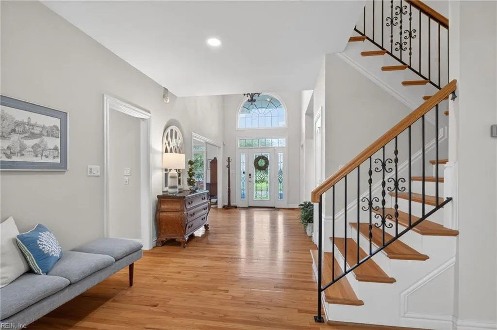 Virginia Beach, Virginia 23456, United States, 6 Bedrooms Bedrooms, ,5 BathroomsBathrooms,Residential,Active,254586