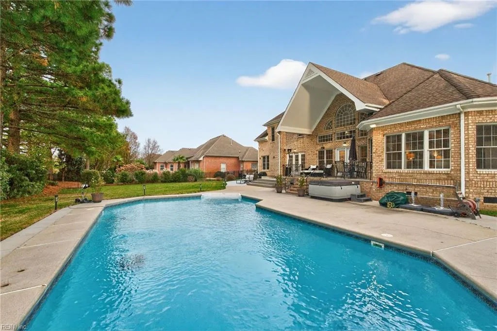 Virginia Beach, Virginia 23456, United States, 6 Bedrooms Bedrooms, ,5 BathroomsBathrooms,Residential,Active,254586