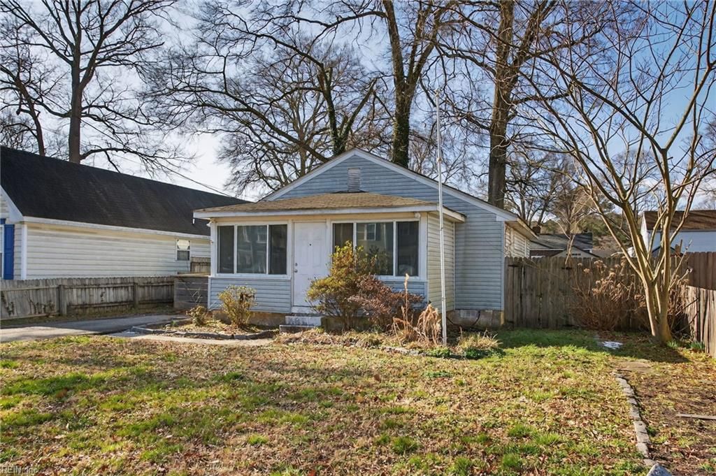 Photo of 2041 Lockard Avenue, Chesapeake, VA 23320 (MLS # 10618709)