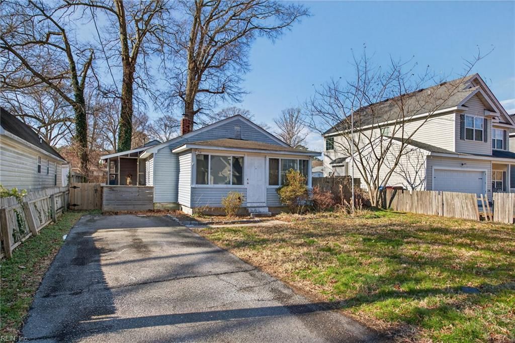 Photo of 2041 Lockard Avenue, Chesapeake, VA 23320 (MLS # 10618709)