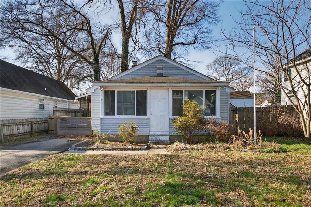 Photo of 2041 Lockard Avenue, Chesapeake, VA 23320 (MLS # 10618709)