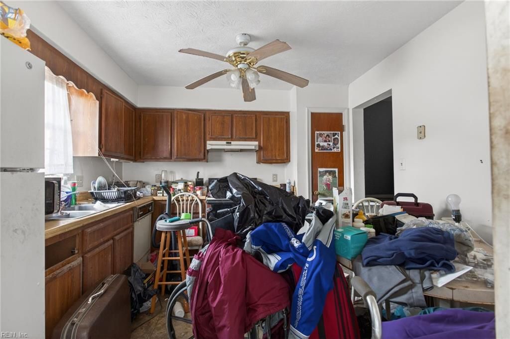 Photo of 369 Deputy Lane #E, Newport News, VA 23608 (MLS # 10615649)