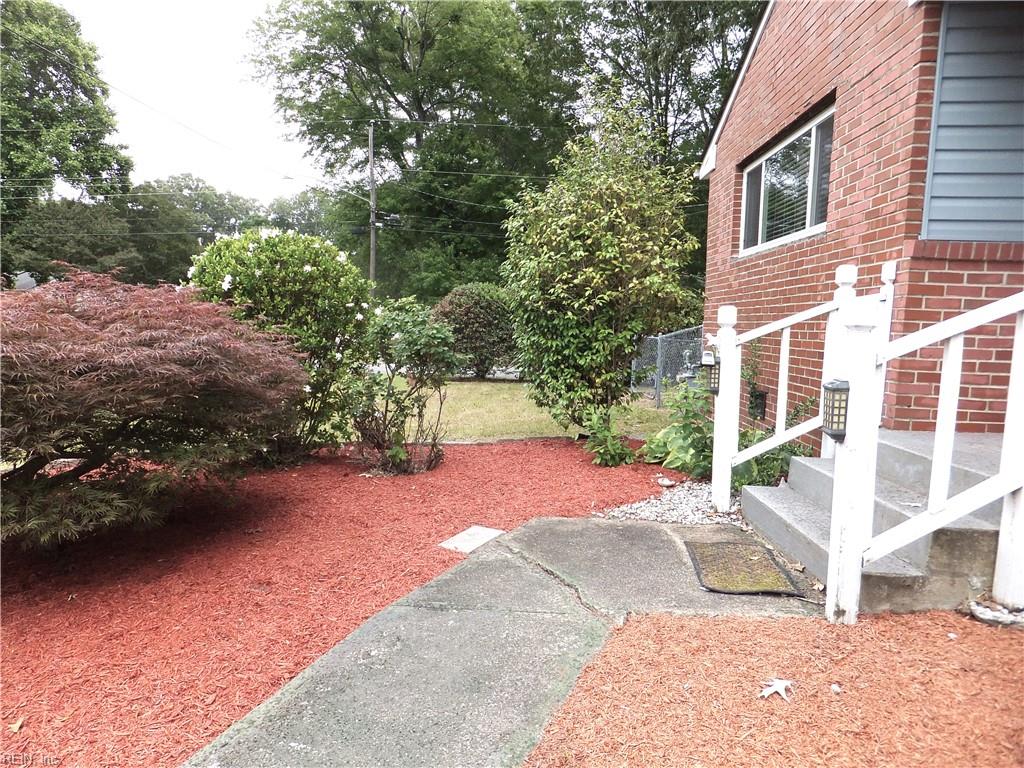 4937 Jeanne ST