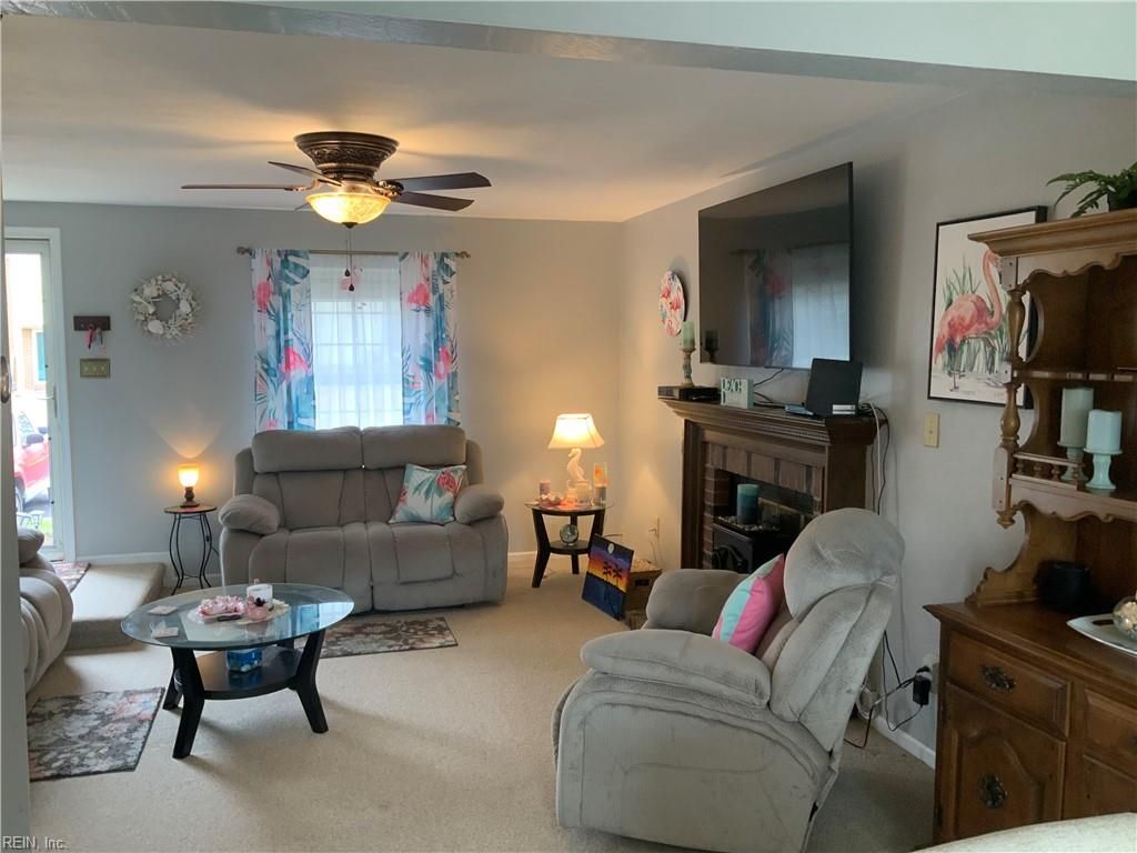 Photo of 927 Still Harbor Circle, Chesapeake, VA 23320 (MLS # 10622737)