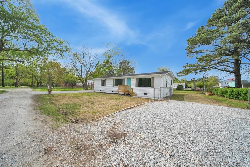 Photo of 1256 Poquoson Avenue, Poquoson, VA 23662 (MLS # 10629479)