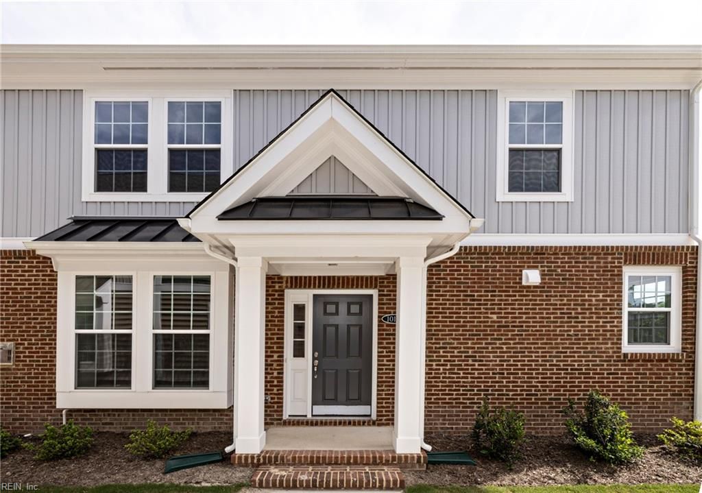 Photo of 1012 Robinson Road #6C, Suffolk, VA 23434 (MLS # 10624902)