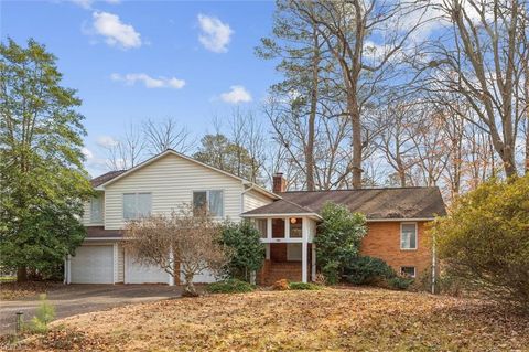 Photo of 182 Revelle Drive, Newport News, VA 23608 (MLS # 10615861)