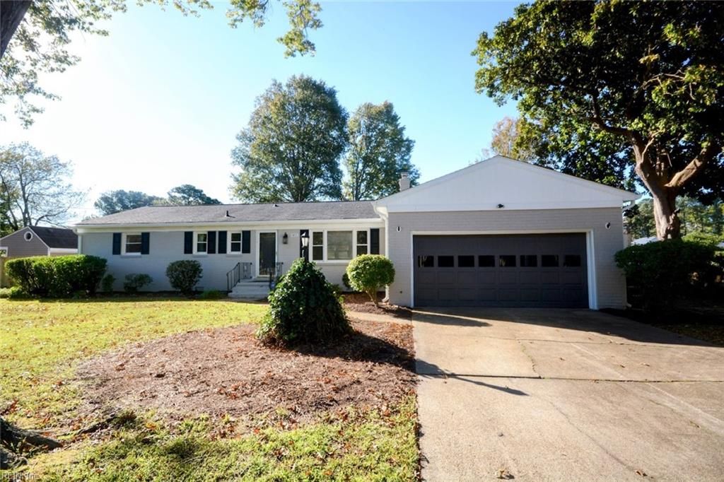 Photo of 2421 Inlynnview Road, Virginia Beach, VA 23454 (MLS # 10606668)