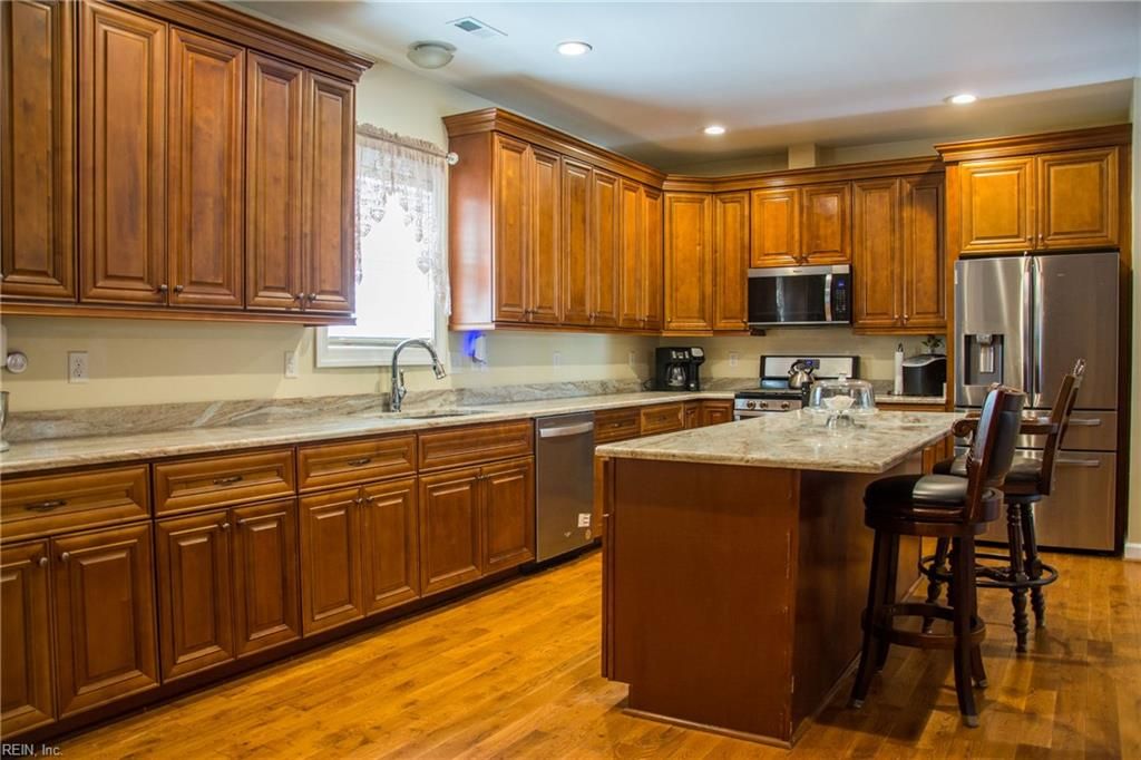 Photo of 403 Oaktree Road, Williamsburg, VA 23188 (MLS # 10630337)