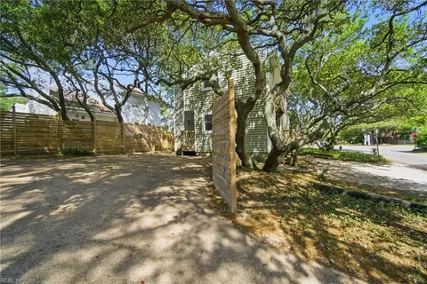 MLS: 10580285