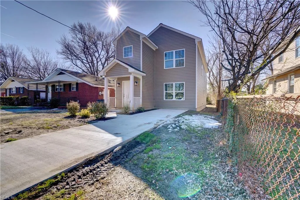 Hampton, Virginia 23663, United States, 5 Bedrooms Bedrooms, ,3 BathroomsBathrooms,Residential,Pending,27108