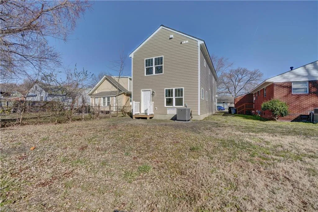 Hampton, Virginia 23663, United States, 5 Bedrooms Bedrooms, ,3 BathroomsBathrooms,Residential,Pending,27108