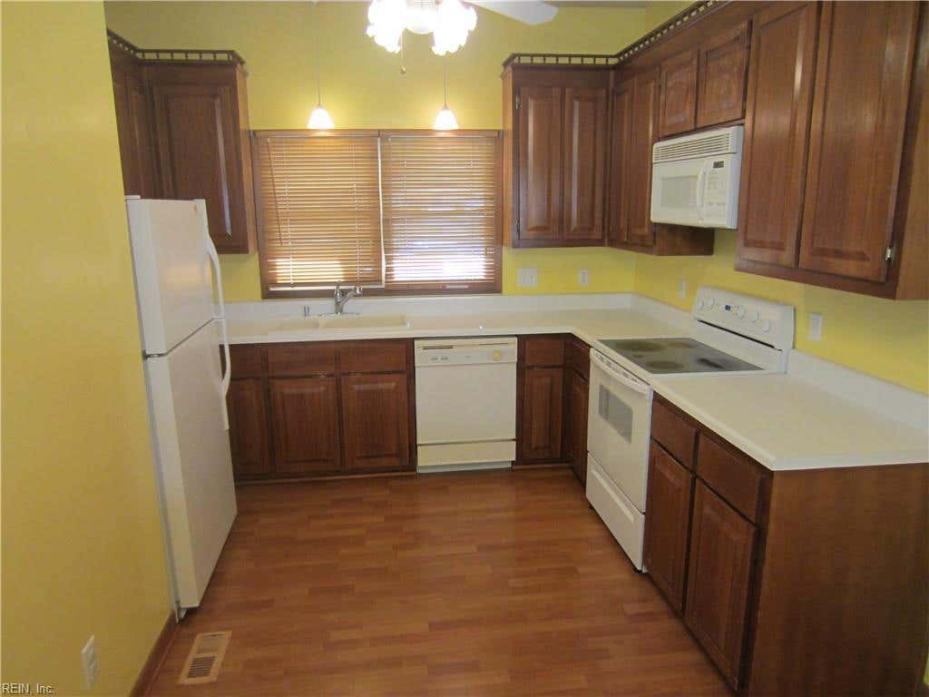 Photo of 12 Waterview Point, Hampton, VA 23666 (MLS # 10647262)