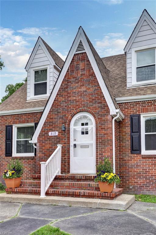 319 Greenbriar AVE