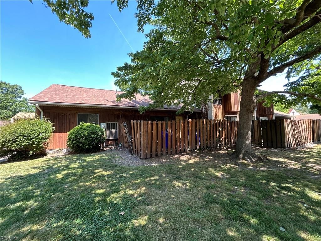 Photo of 1442 E Tanners Creek Drive, Norfolk, VA 23513 (MLS # 10631985)