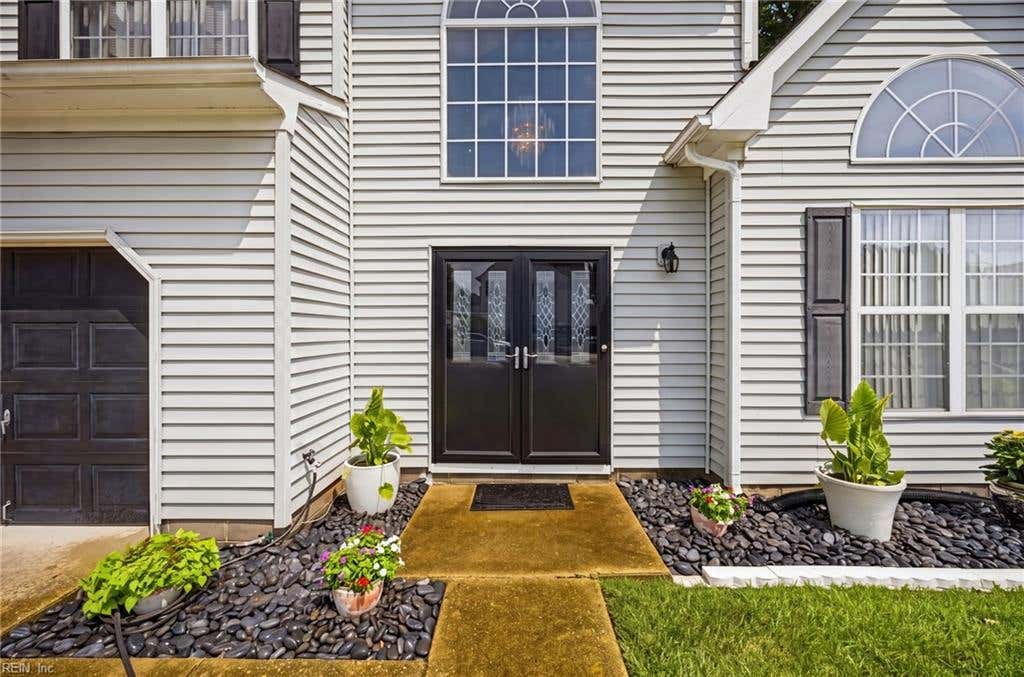 Photo of 1142 Woods Parkway, Suffolk, VA 23434 (MLS # 10644704)