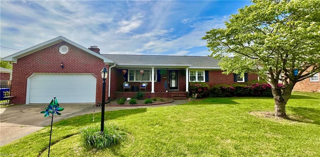 Photo of 1109 Five Forks Road, Virginia Beach, VA 23455 (MLS # 10629826)