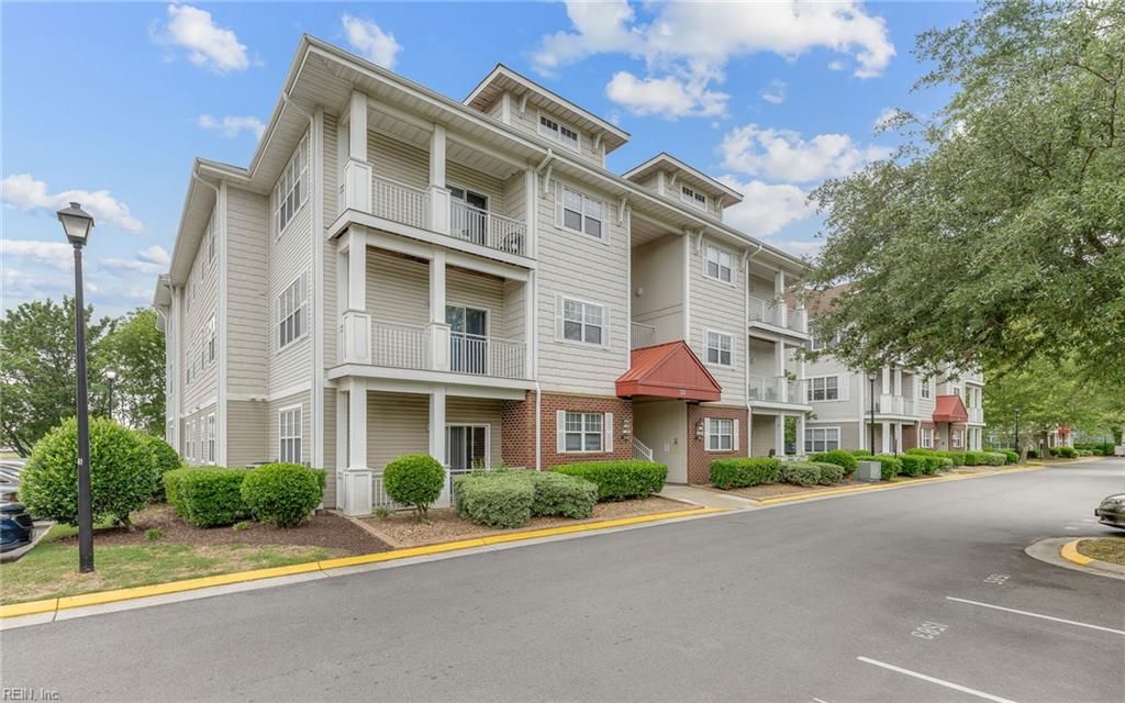 Photo of 5317 Warminster Drive #103, Virginia Beach, VA 23455 (MLS # 10635585)