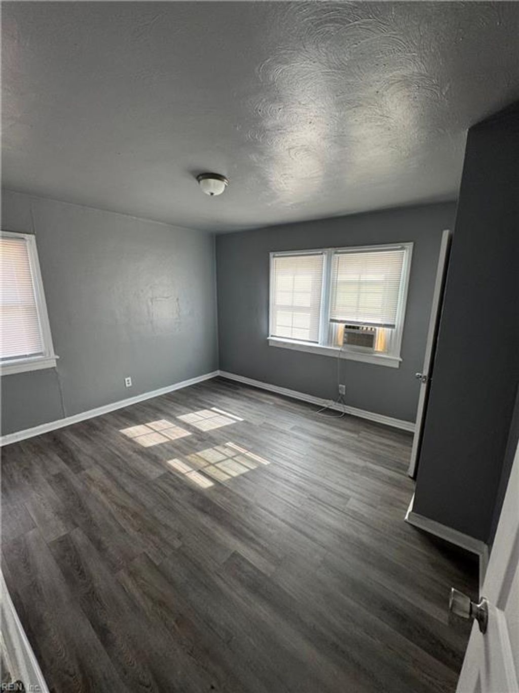 Photo of 1114 Victory Boulevard #D, Portsmouth, VA 23702 (MLS # 10626454)