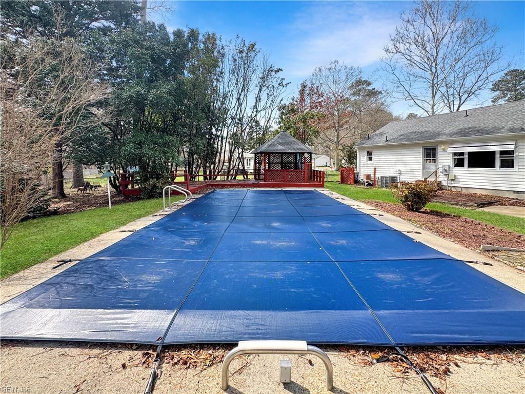 Photo of 11 Dorothy Drive, Poquoson, VA 23662 (MLS # 10624466)