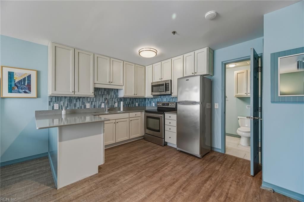 Photo of 304 28th Street #105, Virginia Beach, VA 23451 (MLS # 10613649)