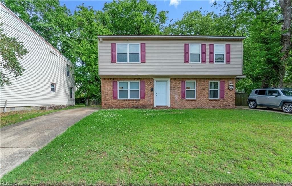 Photo of 858 W 37th Street, Norfolk, VA 23508 (MLS # 10615205)