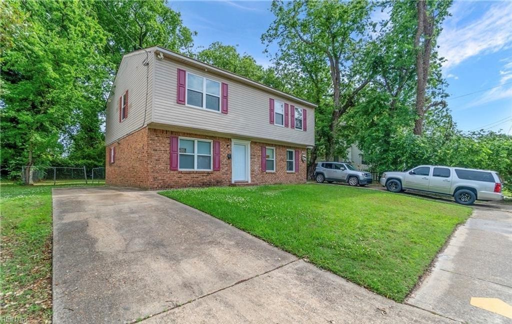 Photo of 858 W 37th Street, Norfolk, VA 23508 (MLS # 10615205)