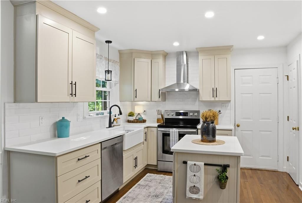 Photo of 109 Spinnaker Run Court, Smithfield, VA 23430 (MLS # 10608639)