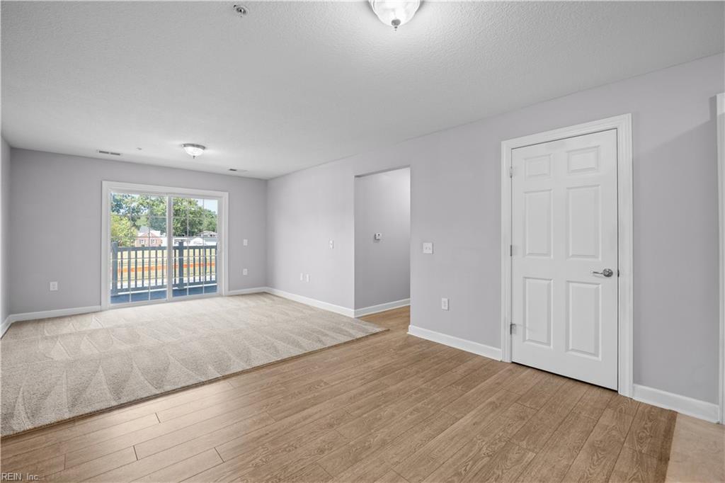 1016 Thoroughgood WAY 201