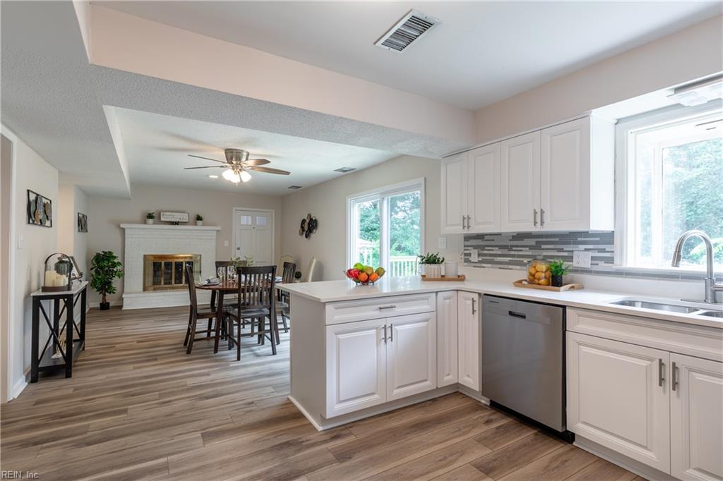3528 Blue Marlin CIR