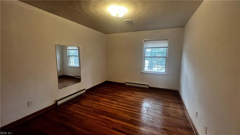 Portsmouth, Virginia 23703, United States, 3 Bedrooms Bedrooms, ,3 BathroomsBathrooms,Residential,Pending,12258