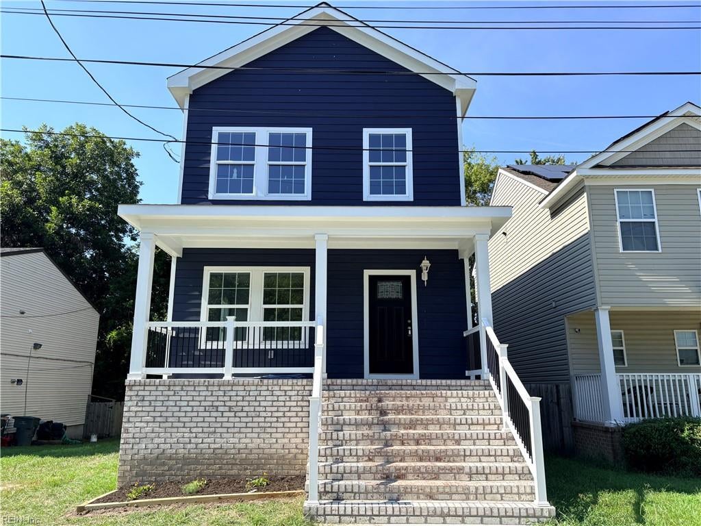 Photo of 739 Roswell Avenue, Norfolk, VA 23504 (MLS # 10653857)