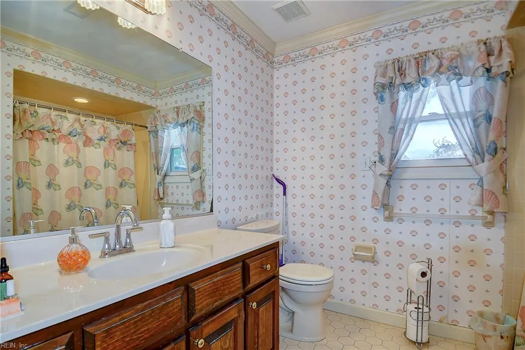 Chesapeake, Virginia 23320, United States, 5 Bedrooms Bedrooms, ,4 BathroomsBathrooms,Residential,Active,146233