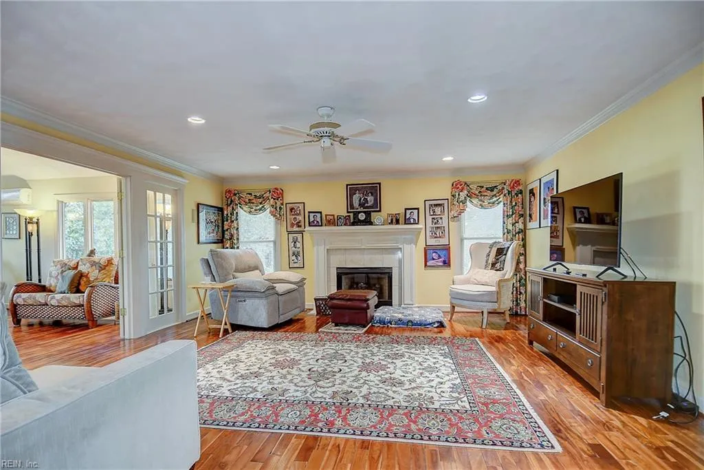 Chesapeake, Virginia 23320, United States, 5 Bedrooms Bedrooms, ,4 BathroomsBathrooms,Residential,Active,146233
