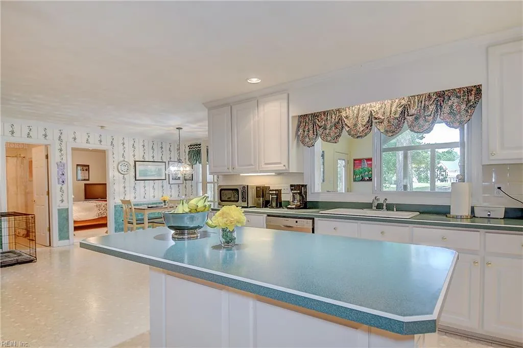 Chesapeake, Virginia 23320, United States, 5 Bedrooms Bedrooms, ,4 BathroomsBathrooms,Residential,Active,146233