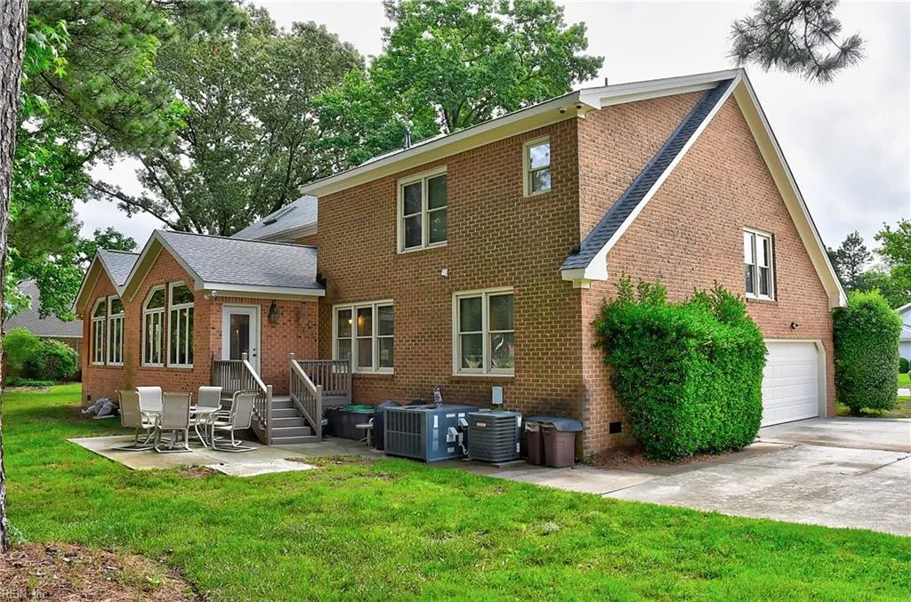 Chesapeake, Virginia 23320, United States, 5 Bedrooms Bedrooms, ,4 BathroomsBathrooms,Residential,Active,146233