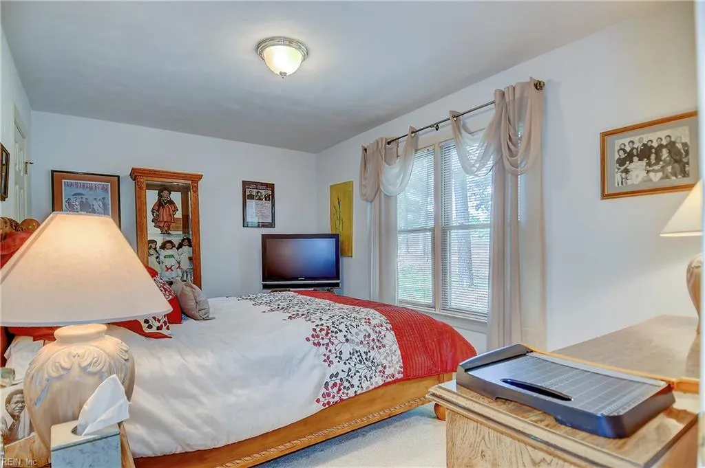 Chesapeake, Virginia 23320, United States, 5 Bedrooms Bedrooms, ,4 BathroomsBathrooms,Residential,Active,146233