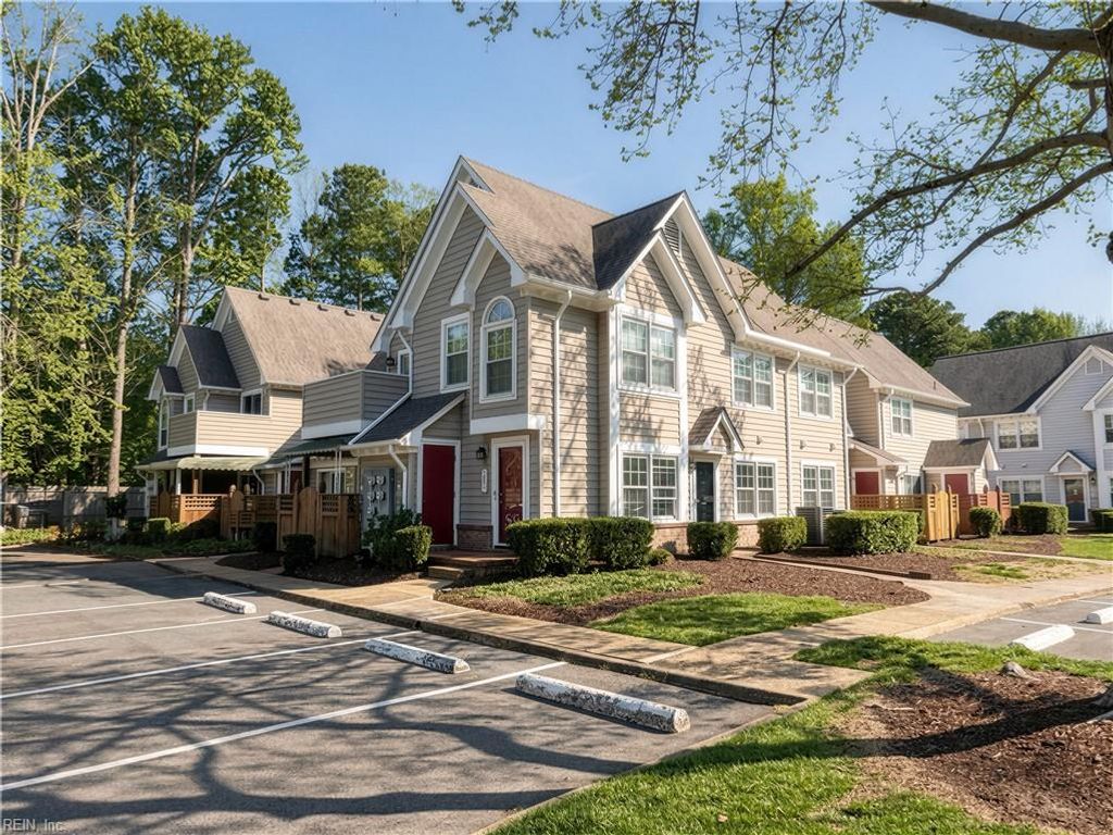 Photo of 309 Wimbledon Chase #E, Chesapeake, VA 23320 (MLS # 10626779)