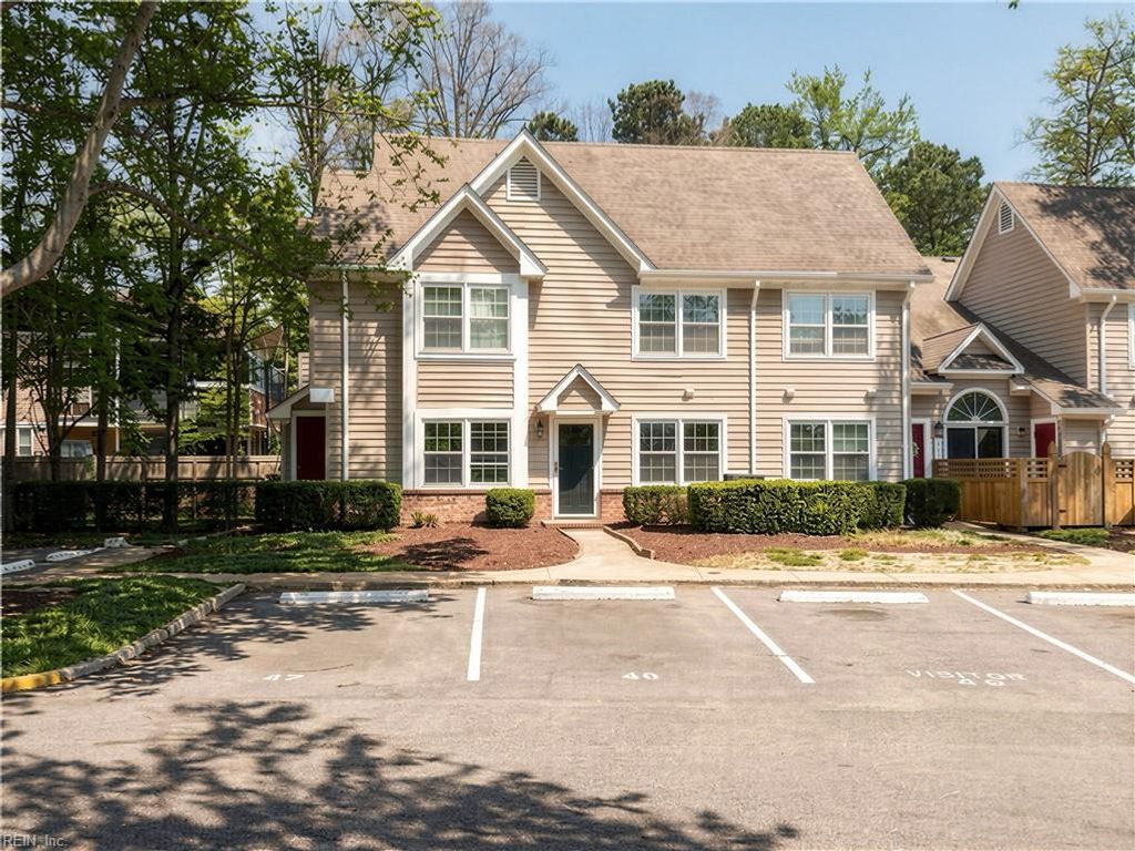 Photo of 309 Wimbledon Chase #E, Chesapeake, VA 23320 (MLS # 10626779)